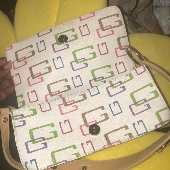 Guess purse - Picture 10 of 12